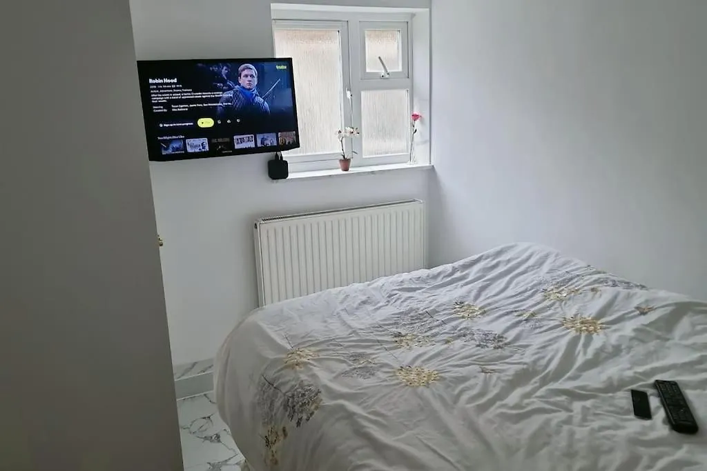 Entire-2 Bedroom Apartment With Driveway,1Free Parking Nottingham Velká Británie